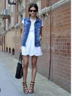 Melrose & Market Blue Denim Vest with Contrast Stitching Pockets & Stretch SZ M